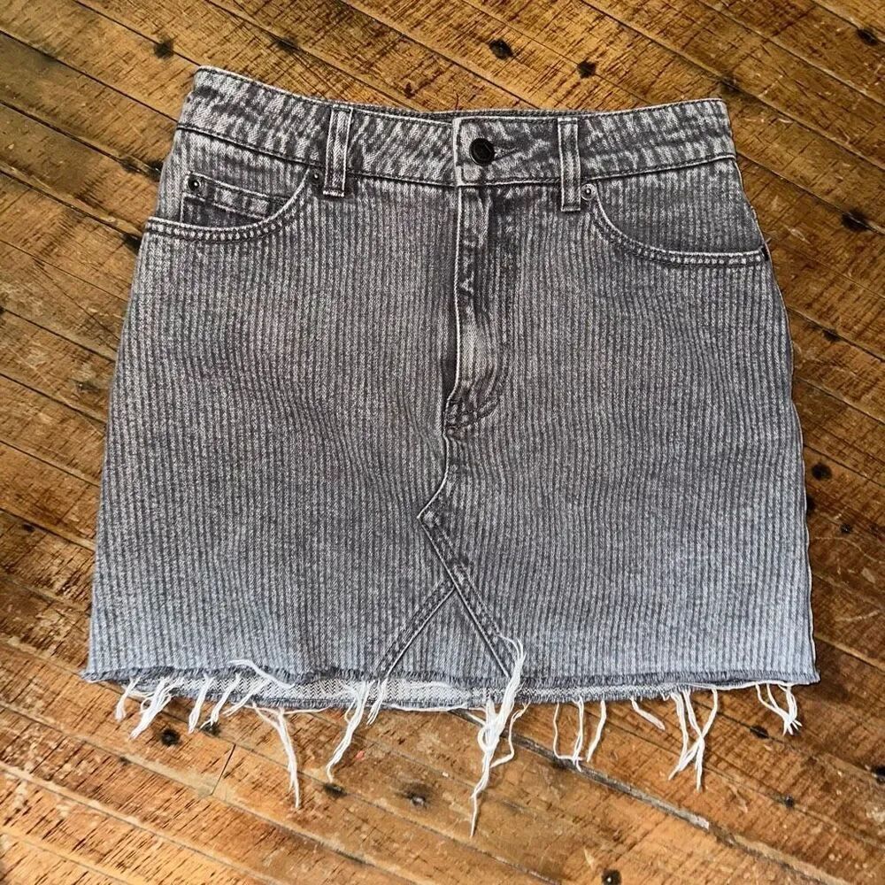 RVCA gray & white striped raw hem 27 Siena normcore skirt
